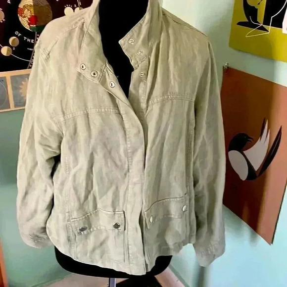 Christian Siriano Jackets & Blazers - Christian Serriano Linen light jacket with snaps XL